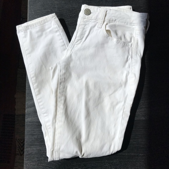 White AEO Jeans - Picture 1 of 2